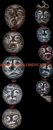 Terracotta slinger Maya maskers