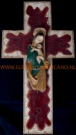 Houten kruis Maria met Jezus 47x24x4,5cm. rood