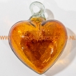 Glazen harten met ophangoog 6x6x4cm. oranje/rood