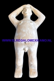 Beeld naakte man wit/geel 20x20x66cm hoog